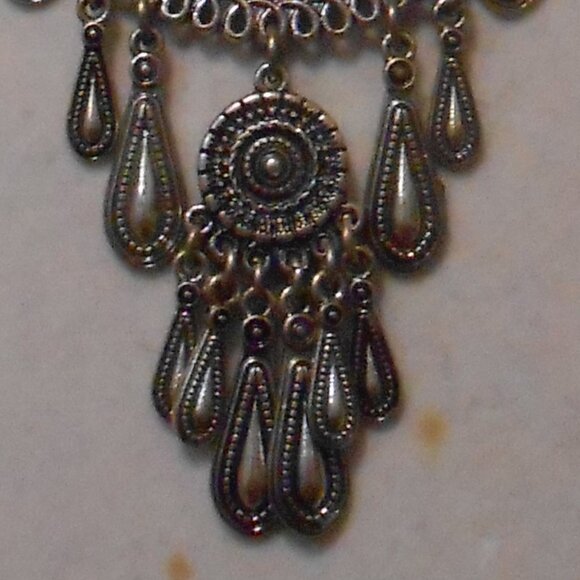 Tibetan Silver Bib Statement Necklace with Swarovski Crystal Rhinestones NWOT - Picture 10 of 11